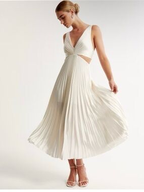 NWT Abercrombie & Fitch Satin White
Pleated Maxi Dress